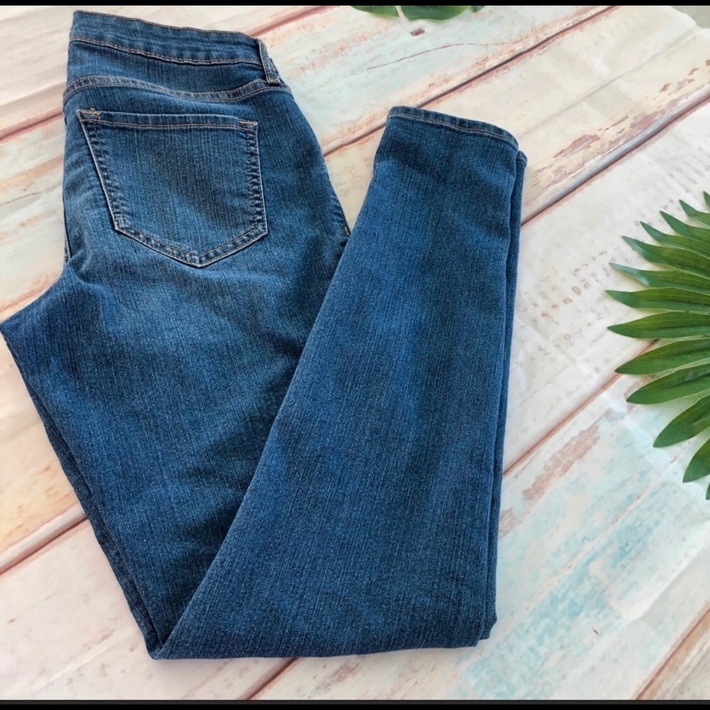 Old Navy Women Blue  Denim size 4